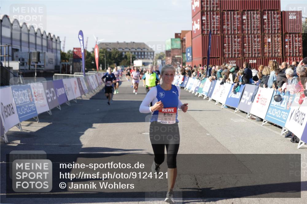 03.10.2025 - Köhlbrandbrückenlauf Jannik Wohlers http://msf.ph/oto/9124121 03.10.2025 13:06:04 Ziel 4302, 4327, 4328, 4504, 4635, 4761, 4954, 5096, 6158, 6214, 6305, 6510, 6533, 6720 meine-sportfotos.de