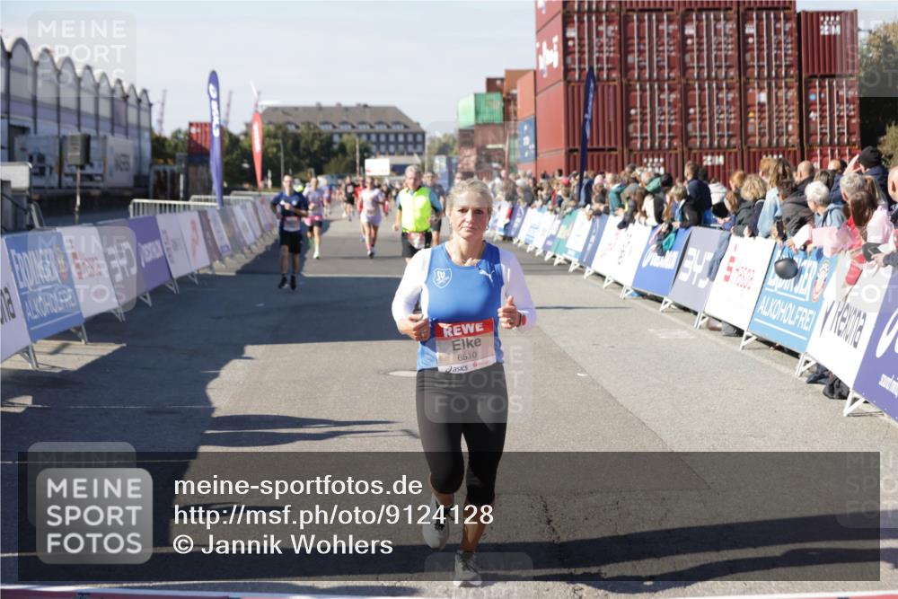 03.10.2025 - Köhlbrandbrückenlauf Jannik Wohlers http://msf.ph/oto/9124128 03.10.2025 13:06:04 Ziel 4302, 4327, 4328, 4504, 4635, 4761, 4954, 5096, 6158, 6214, 6305, 6510, 6533, 6720 meine-sportfotos.de
