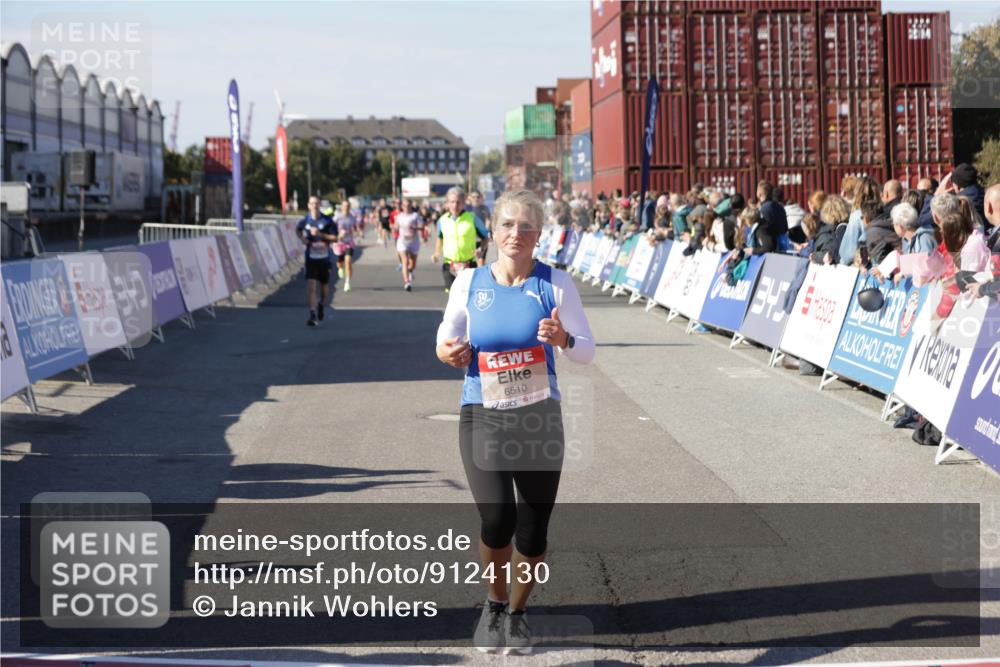 03.10.2025 - Köhlbrandbrückenlauf Jannik Wohlers http://msf.ph/oto/9124130 03.10.2025 13:06:04 Ziel 4302, 4327, 4328, 4504, 4635, 4761, 4954, 5096, 6158, 6214, 6305, 6510, 6533, 6720 meine-sportfotos.de