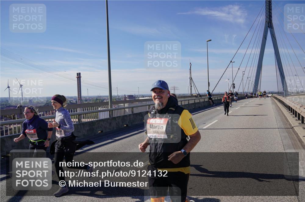 03.10.2025 - Köhlbrandbrückenlauf Michael Burmester http://msf.ph/oto/9124132 03.10.2025 13:07:00 Position 2 4906 meine-sportfotos.de