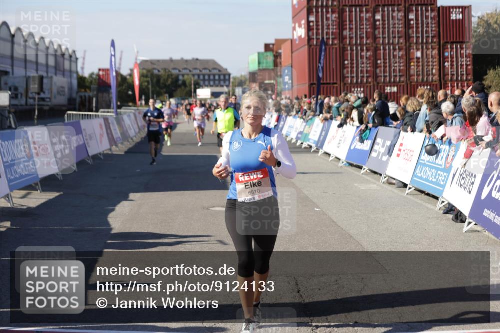 03.10.2025 - Köhlbrandbrückenlauf Jannik Wohlers http://msf.ph/oto/9124133 03.10.2025 13:06:04 Ziel 4302, 4327, 4328, 4504, 4635, 4761, 4954, 5096, 6158, 6214, 6305, 6510, 6533, 6720 meine-sportfotos.de