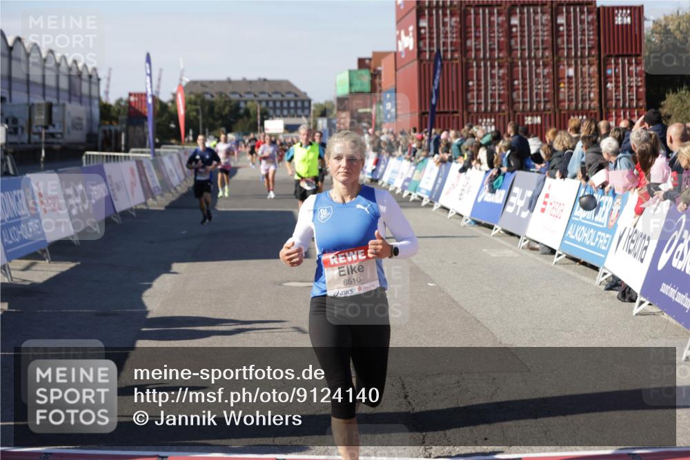 03.10.2025 - Köhlbrandbrückenlauf Jannik Wohlers http://msf.ph/oto/9124140 03.10.2025 13:06:04 Ziel 4302, 4327, 4328, 4504, 4635, 4761, 4954, 5096, 6158, 6214, 6305, 6510, 6533, 6720 meine-sportfotos.de