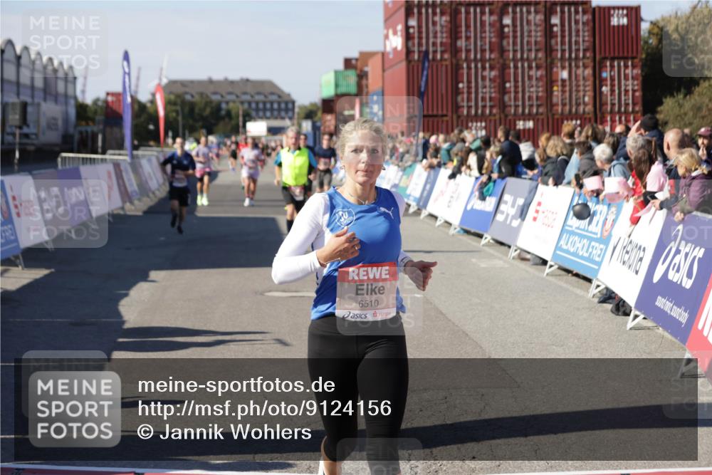 03.10.2025 - Köhlbrandbrückenlauf Jannik Wohlers http://msf.ph/oto/9124156 03.10.2025 13:06:05 Ziel 4302, 4327, 4328, 4504, 4635, 4738, 4761, 4954, 5096, 6158, 6214, 6222, 6224, 6305, 6356, 6510, 6533 meine-sportfotos.de