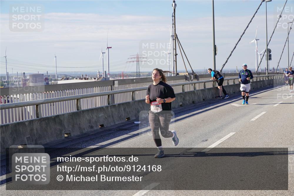 03.10.2025 - Köhlbrandbrückenlauf Michael Burmester http://msf.ph/oto/9124168 03.10.2025 13:07:06 Position 2 5351 meine-sportfotos.de