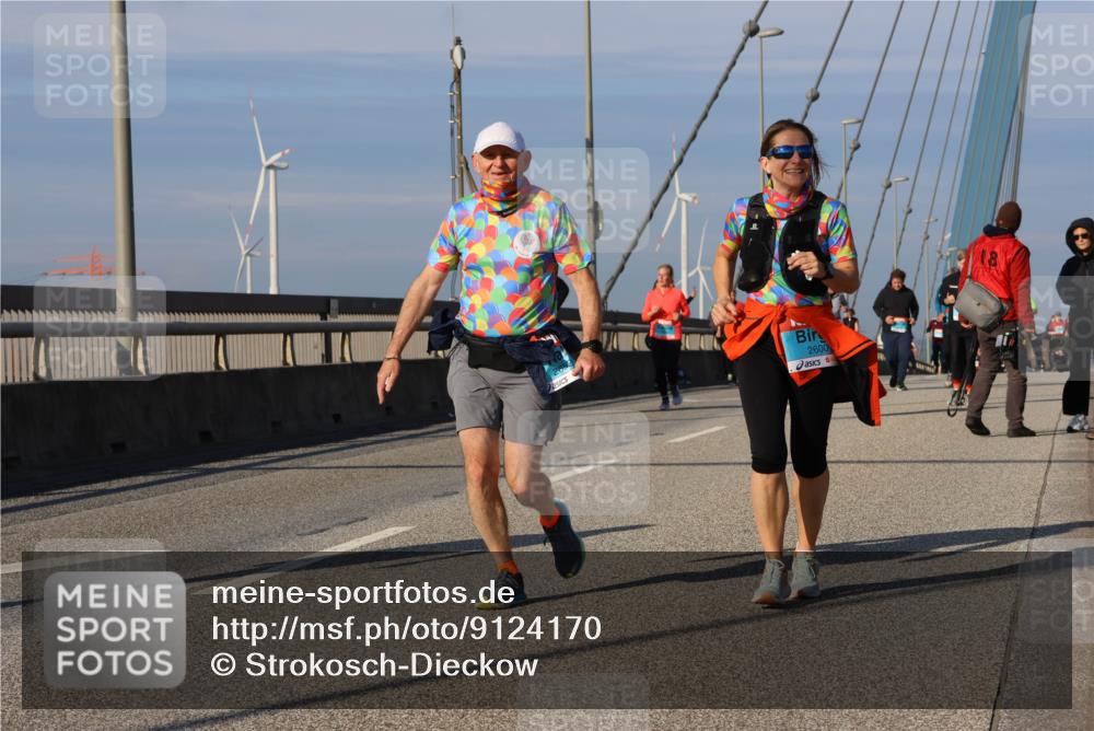 03.10.2025 - Köhlbrandbrückenlauf Strokosch-Dieckow http://msf.ph/oto/9124170 03.10.2025 10:04:08 Position 2 2600 meine-sportfotos.de