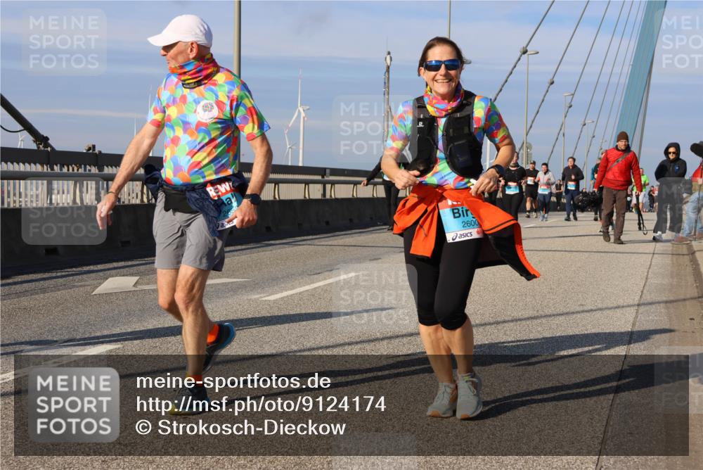03.10.2025 - Köhlbrandbrückenlauf Strokosch-Dieckow http://msf.ph/oto/9124174 03.10.2025 10:04:09 Position 2 2600 meine-sportfotos.de