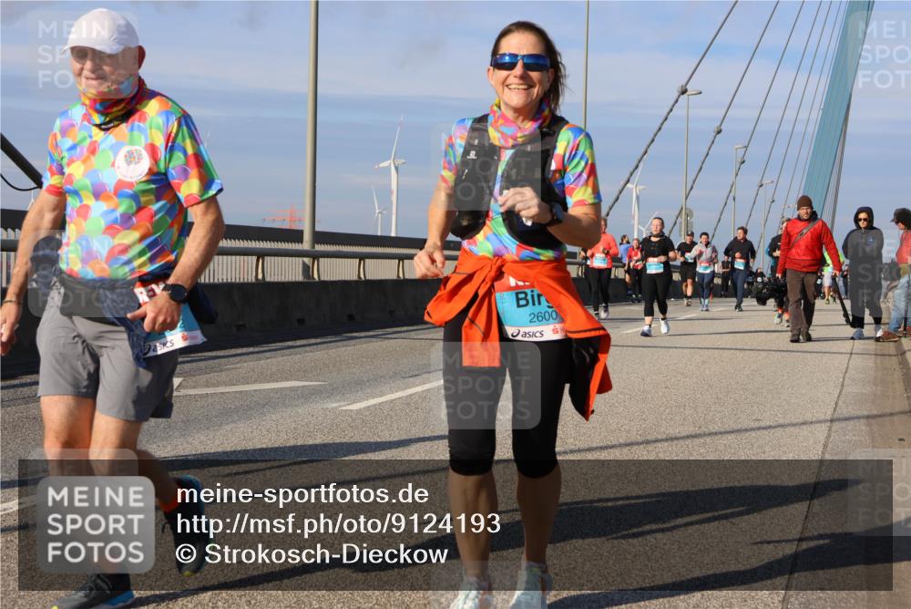 03.10.2025 - Köhlbrandbrückenlauf Strokosch-Dieckow http://msf.ph/oto/9124193 03.10.2025 10:04:10 Position 2 2600 meine-sportfotos.de