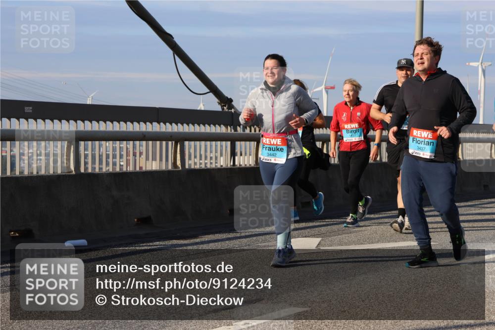03.10.2025 - Köhlbrandbrückenlauf Strokosch-Dieckow http://msf.ph/oto/9124234 03.10.2025 10:04:21 Position 2 100, 2400, 3442, 837, 3437 meine-sportfotos.de