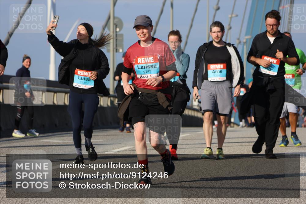 03.10.2025 - Köhlbrandbrückenlauf Strokosch-Dieckow http://msf.ph/oto/9124246 03.10.2025 10:04:34 Position 2 2771, 2757, 1254 meine-sportfotos.de