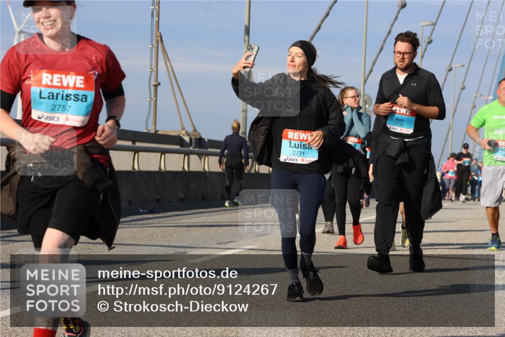 03.10.2025 - Köhlbrandbrückenlauf Strokosch-Dieckow http://msf.ph/oto/9124267 03.10.2025 10:04:38 Position 2 2757, 2771, 3733 meine-sportfotos.de
