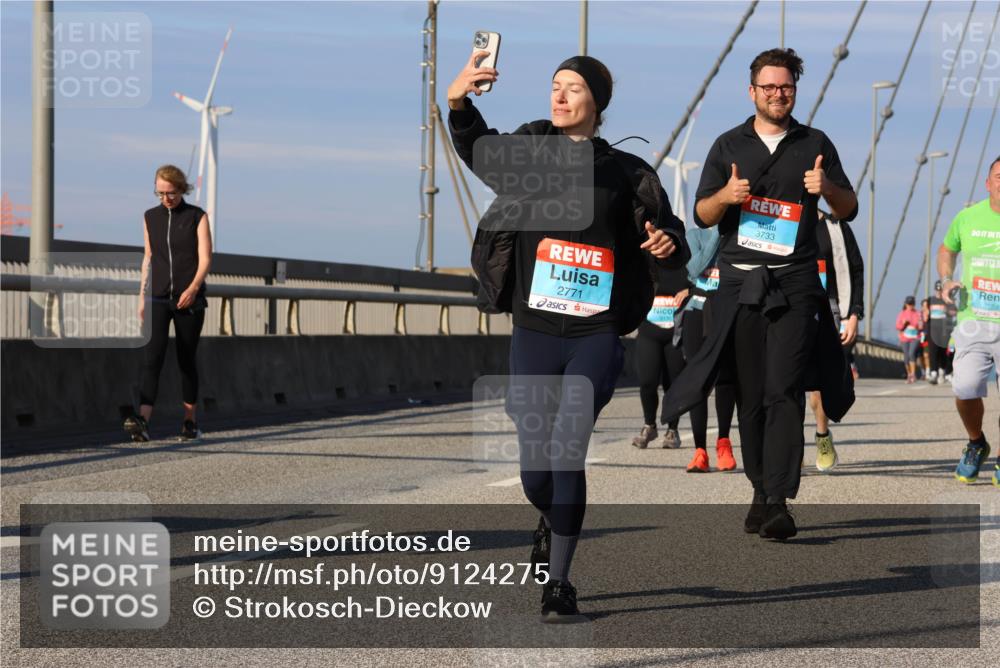 03.10.2025 - Köhlbrandbrückenlauf Strokosch-Dieckow http://msf.ph/oto/9124275 03.10.2025 10:04:39 Position 2 2771, 3733, 3588 meine-sportfotos.de
