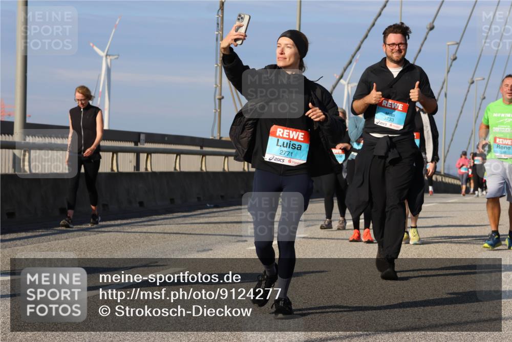 03.10.2025 - Köhlbrandbrückenlauf Strokosch-Dieckow http://msf.ph/oto/9124277 03.10.2025 10:04:39 Position 2 2771, 3733 meine-sportfotos.de