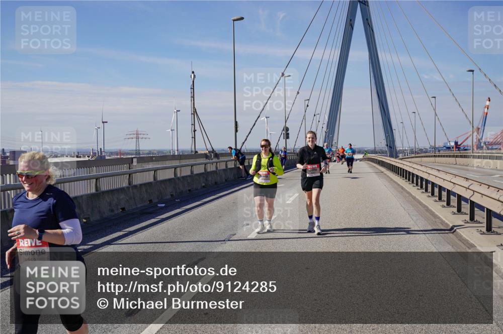 03.10.2025 - Köhlbrandbrückenlauf Michael Burmester http://msf.ph/oto/9124285 03.10.2025 13:07:17 Position 2 5253 meine-sportfotos.de