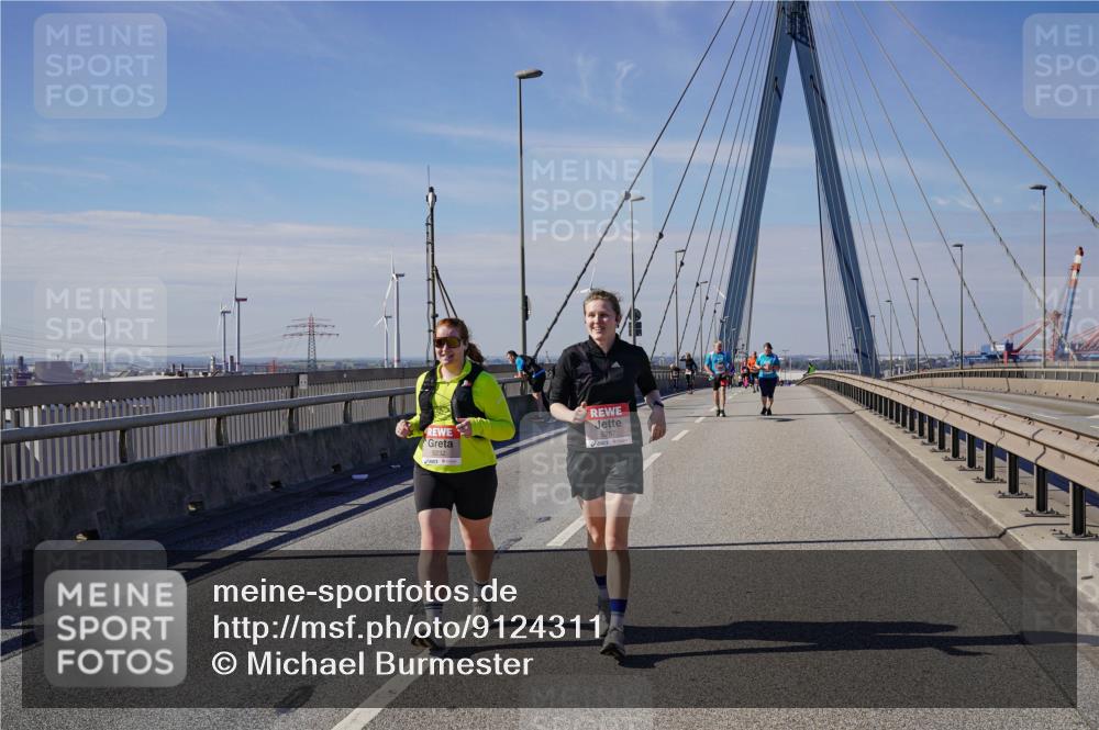 03.10.2025 - Köhlbrandbrückenlauf Michael Burmester http://msf.ph/oto/9124311 03.10.2025 13:07:19 Position 2 5232 meine-sportfotos.de