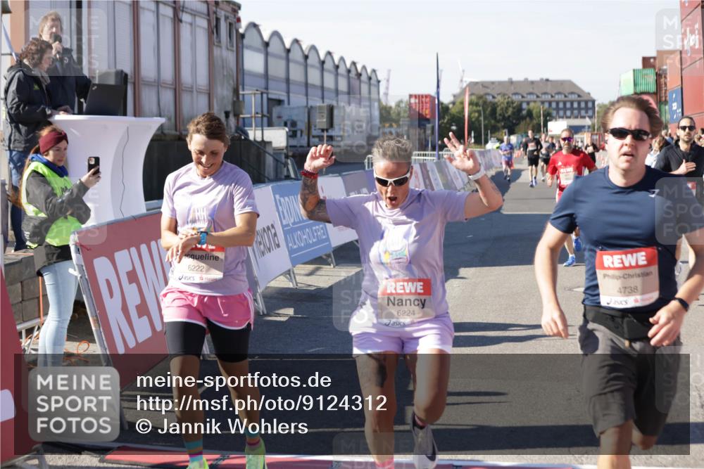 03.10.2025 - Köhlbrandbrückenlauf Jannik Wohlers http://msf.ph/oto/9124312 03.10.2025 13:06:13 Ziel 4504, 4635, 4738, 6222, 6224, 6323, 6356, 6510, 6850 meine-sportfotos.de