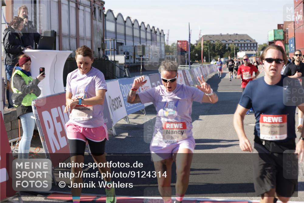 03.10.2025 - Köhlbrandbrückenlauf Jannik Wohlers http://msf.ph/oto/9124314 03.10.2025 13:06:13 Ziel 4504, 4635, 4738, 6222, 6224, 6323, 6356, 6510, 6850 meine-sportfotos.de