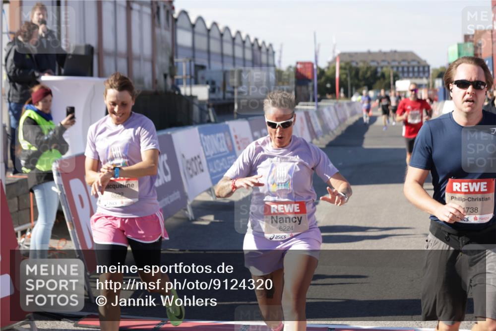 03.10.2025 - Köhlbrandbrückenlauf Jannik Wohlers http://msf.ph/oto/9124320 03.10.2025 13:06:13 Ziel 4504, 4635, 4738, 6222, 6224, 6323, 6356, 6510, 6850 meine-sportfotos.de