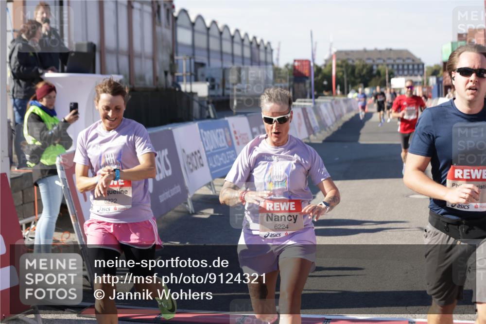 03.10.2025 - Köhlbrandbrückenlauf Jannik Wohlers http://msf.ph/oto/9124321 03.10.2025 13:06:13 Ziel 4504, 4635, 4738, 6222, 6224, 6323, 6356, 6510, 6850 meine-sportfotos.de
