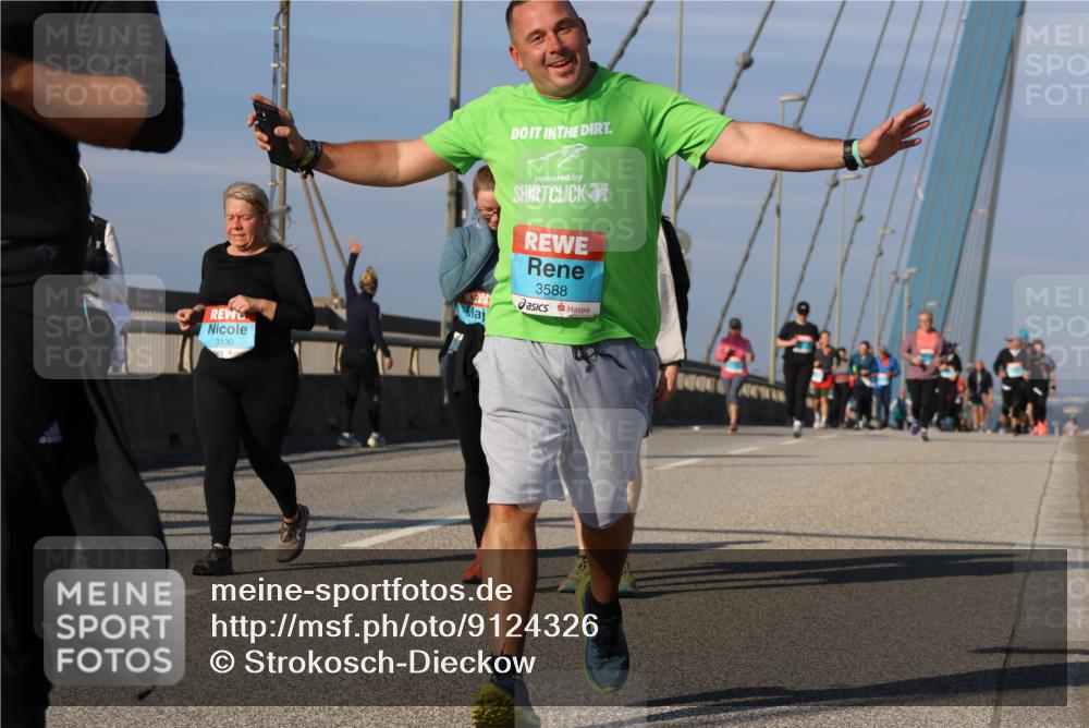 03.10.2025 - Köhlbrandbrückenlauf Strokosch-Dieckow http://msf.ph/oto/9124326 03.10.2025 10:04:43 Position 2 3130, 3588, 000 meine-sportfotos.de