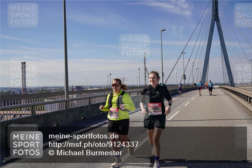 03.10.2025 - Köhlbrandbrückenlauf Michael Burmester http://msf.ph/oto/9124337 03.10.2025 13:07:20 Position 2 5257 meine-sportfotos.de