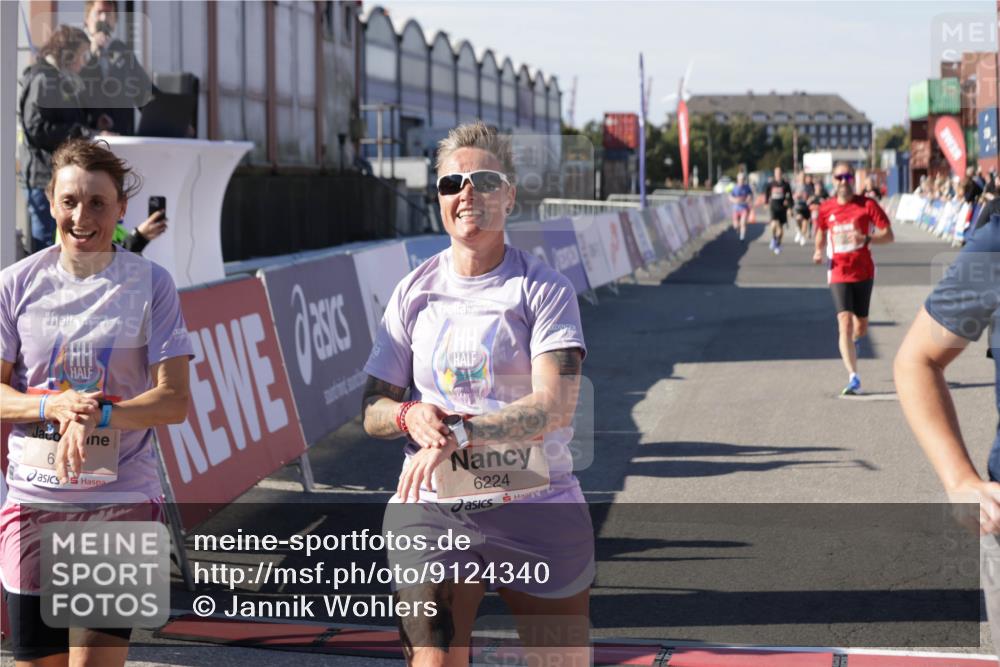 03.10.2025 - Köhlbrandbrückenlauf Jannik Wohlers http://msf.ph/oto/9124340 03.10.2025 13:06:13 Ziel 4504, 4635, 4738, 6222, 6224, 6323, 6356, 6510, 6850 meine-sportfotos.de