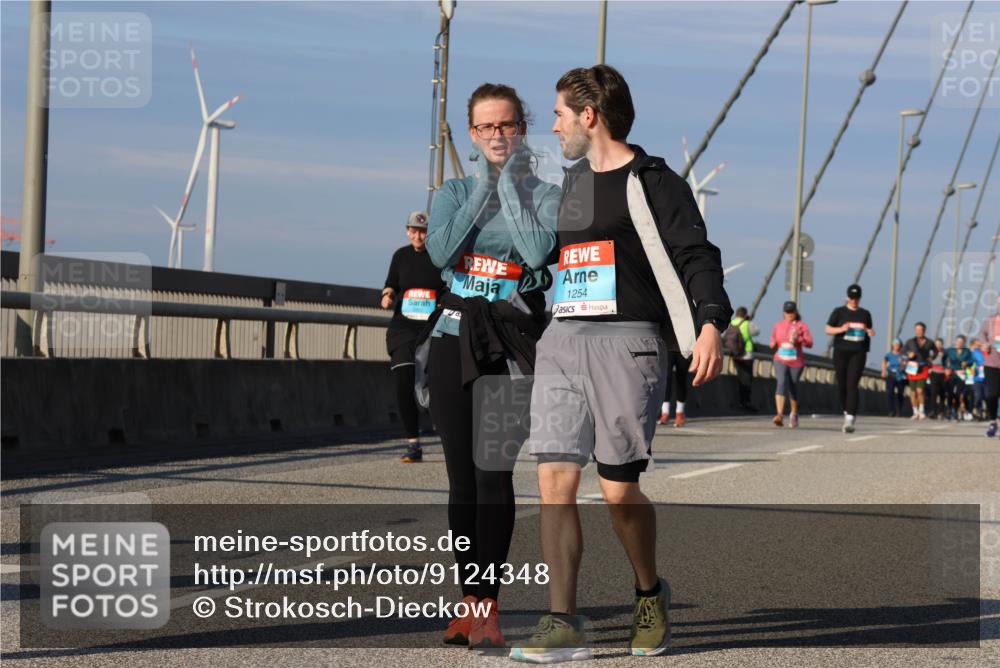 03.10.2025 - Köhlbrandbrückenlauf Strokosch-Dieckow http://msf.ph/oto/9124348 03.10.2025 10:04:45 Position 2 1254 meine-sportfotos.de