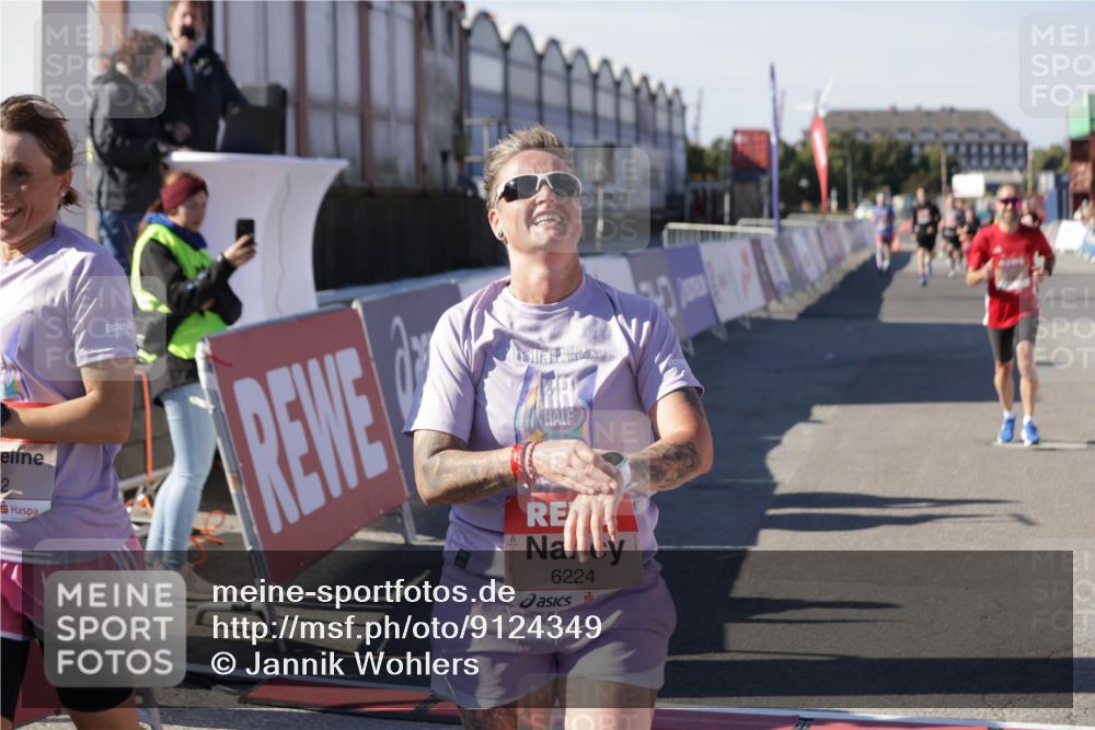 03.10.2025 - Köhlbrandbrückenlauf Jannik Wohlers http://msf.ph/oto/9124349 03.10.2025 13:06:13 Ziel 4504, 4635, 4738, 6222, 6224, 6323, 6356, 6510, 6850 meine-sportfotos.de