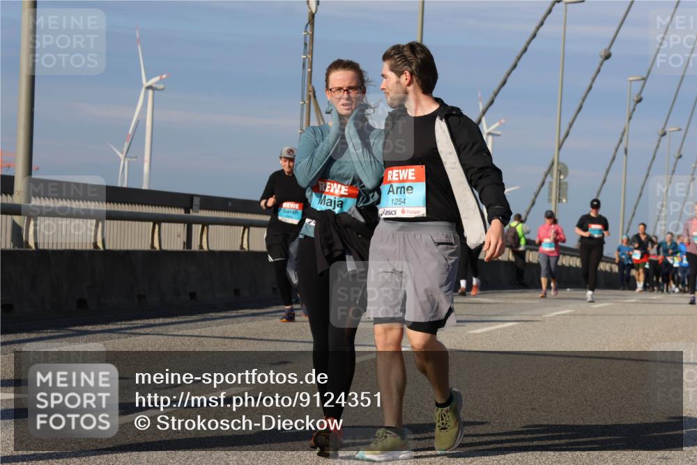 03.10.2025 - Köhlbrandbrückenlauf Strokosch-Dieckow http://msf.ph/oto/9124351 03.10.2025 10:04:46 Position 2 1254, 1000 meine-sportfotos.de