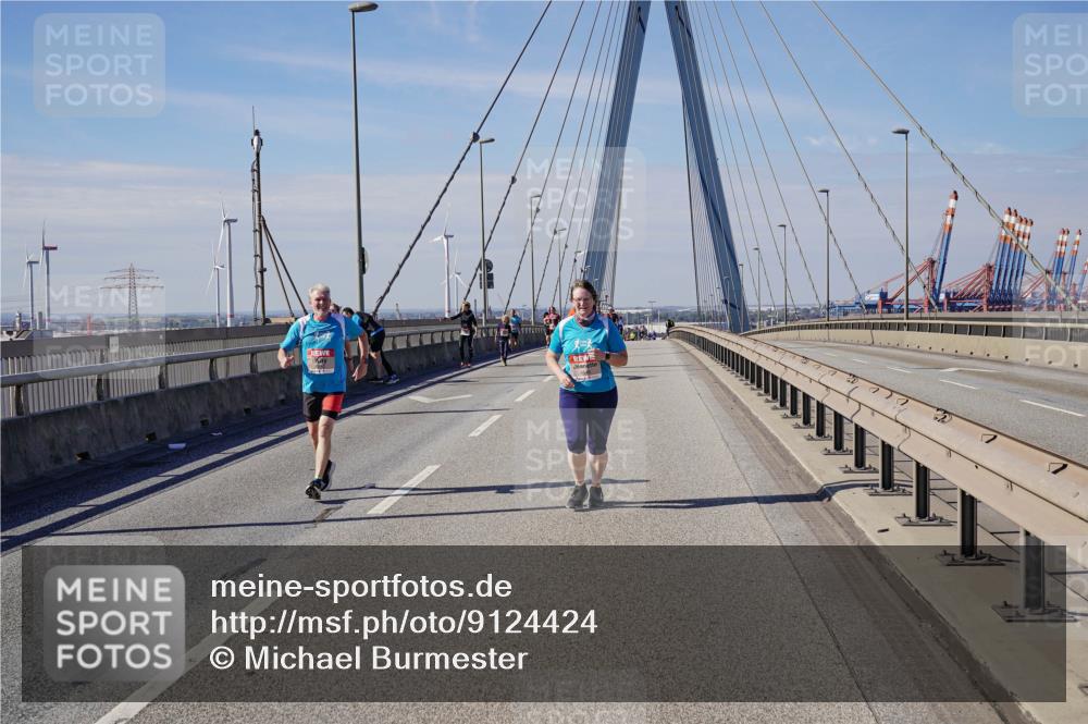 03.10.2025 - Köhlbrandbrückenlauf Michael Burmester http://msf.ph/oto/9124424 03.10.2025 13:07:29 Position 2 2 meine-sportfotos.de