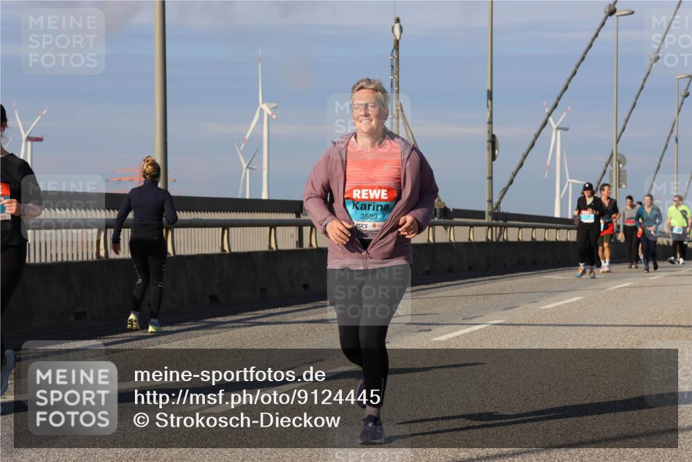 03.10.2025 - Köhlbrandbrückenlauf Strokosch-Dieckow http://msf.ph/oto/9124445 03.10.2025 10:04:57 Position 2 3589 meine-sportfotos.de