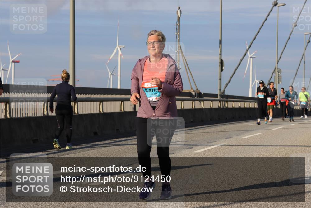 03.10.2025 - Köhlbrandbrückenlauf Strokosch-Dieckow http://msf.ph/oto/9124450 03.10.2025 10:04:57 Position 2 3589 meine-sportfotos.de