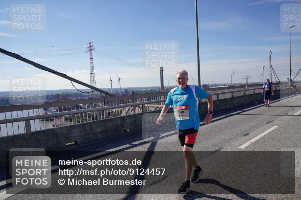 03.10.2025 - Köhlbrandbrückenlauf Michael Burmester http://msf.ph/oto/9124457 03.10.2025 13:07:33 Position 2 6542 meine-sportfotos.de