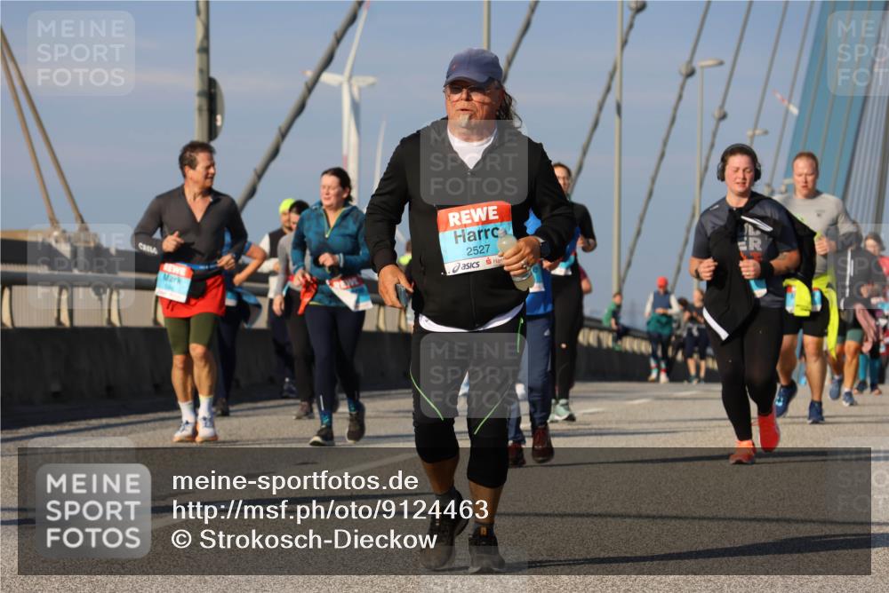 03.10.2025 - Köhlbrandbrückenlauf Strokosch-Dieckow http://msf.ph/oto/9124463 03.10.2025 10:05:04 Position 2 2527 meine-sportfotos.de