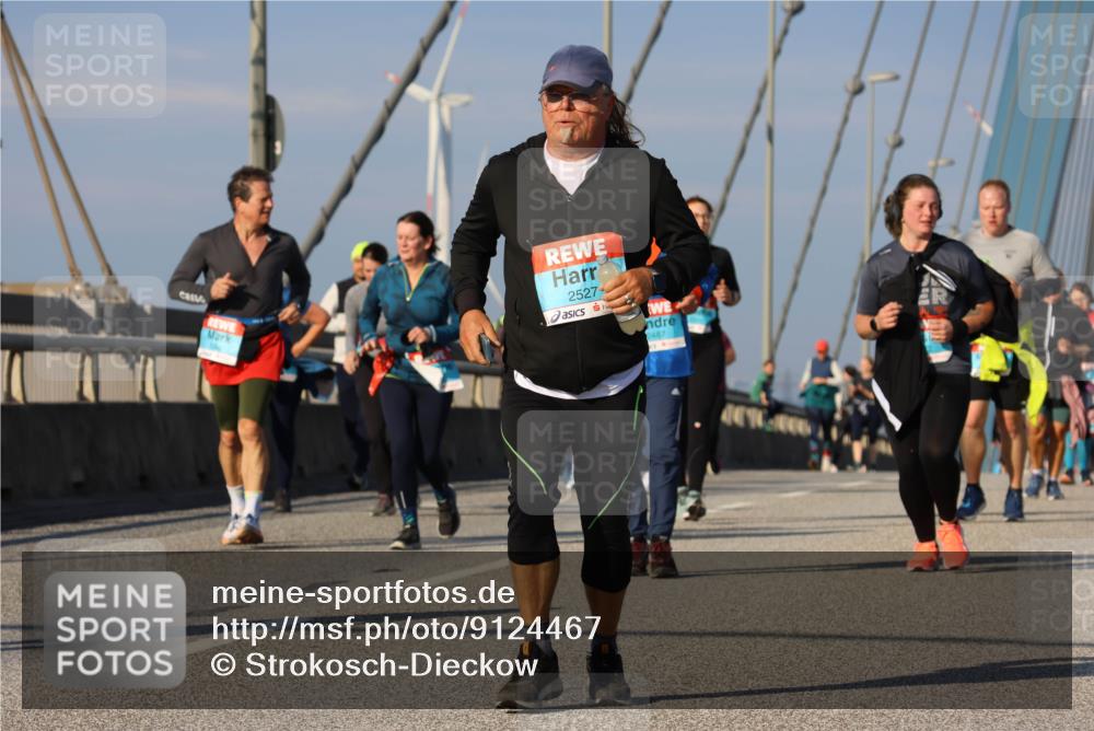 03.10.2025 - Köhlbrandbrückenlauf Strokosch-Dieckow http://msf.ph/oto/9124467 03.10.2025 10:05:04 Position 2 2527, 2487 meine-sportfotos.de