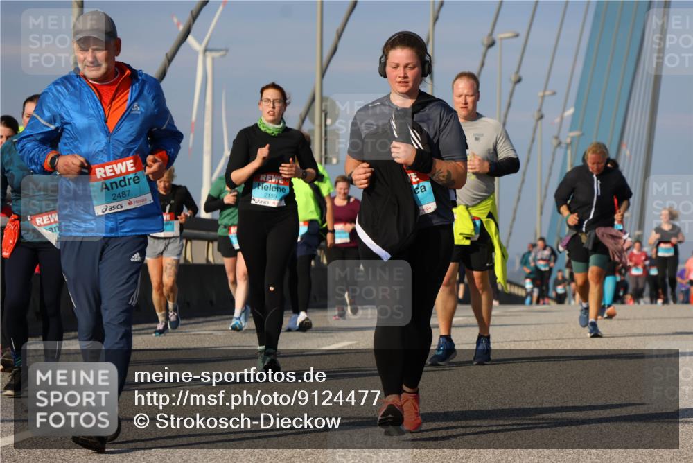 03.10.2025 - Köhlbrandbrückenlauf Strokosch-Dieckow http://msf.ph/oto/9124477 03.10.2025 10:05:07 Position 2 2487, 2159 meine-sportfotos.de