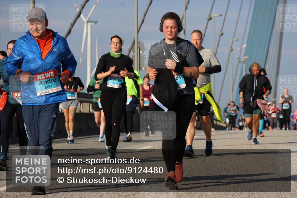 03.10.2025 - Köhlbrandbrückenlauf Strokosch-Dieckow http://msf.ph/oto/9124480 03.10.2025 10:05:07 Position 2 2487, 2159 meine-sportfotos.de