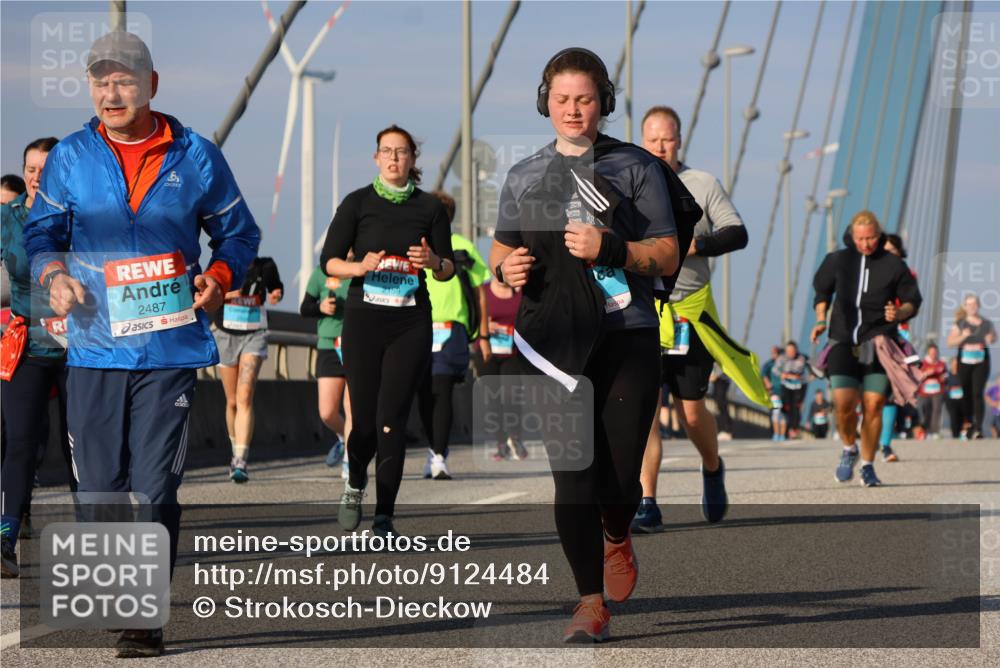 03.10.2025 - Köhlbrandbrückenlauf Strokosch-Dieckow http://msf.ph/oto/9124484 03.10.2025 10:05:07 Position 2 2487, 2159 meine-sportfotos.de