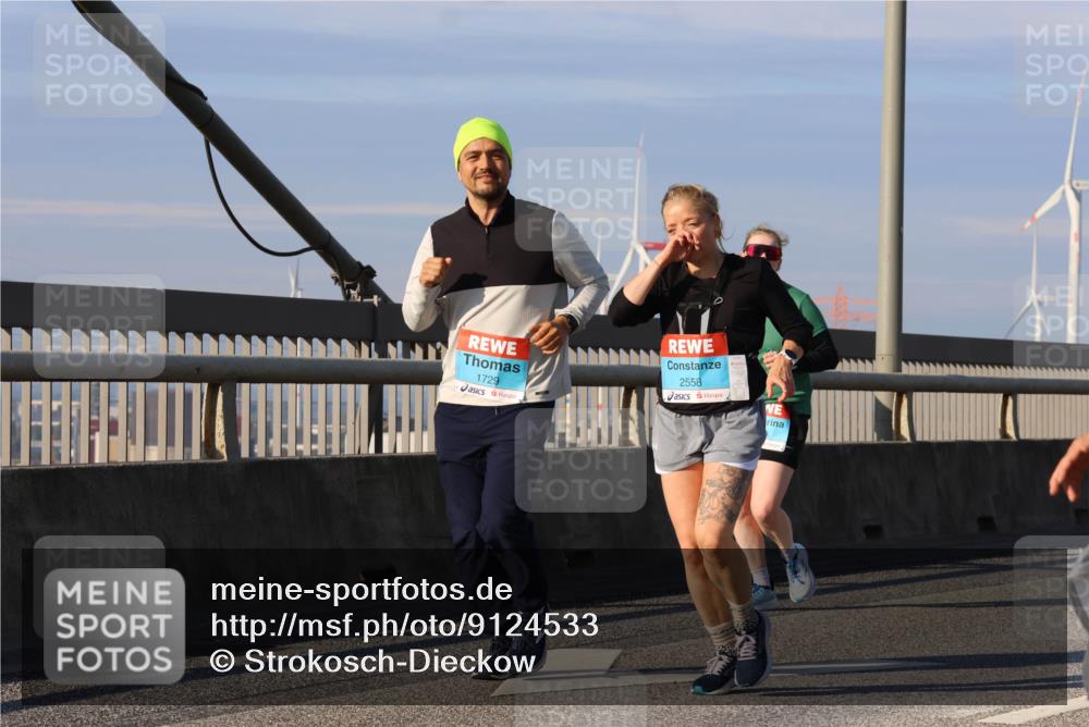 03.10.2025 - Köhlbrandbrückenlauf Strokosch-Dieckow http://msf.ph/oto/9124533 03.10.2025 10:05:17 Position 2 1729, 2558 meine-sportfotos.de