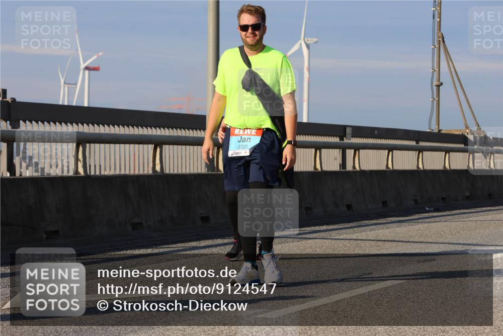 03.10.2025 - Köhlbrandbrückenlauf Strokosch-Dieckow http://msf.ph/oto/9124547 03.10.2025 10:05:19 Position 2 2223 meine-sportfotos.de