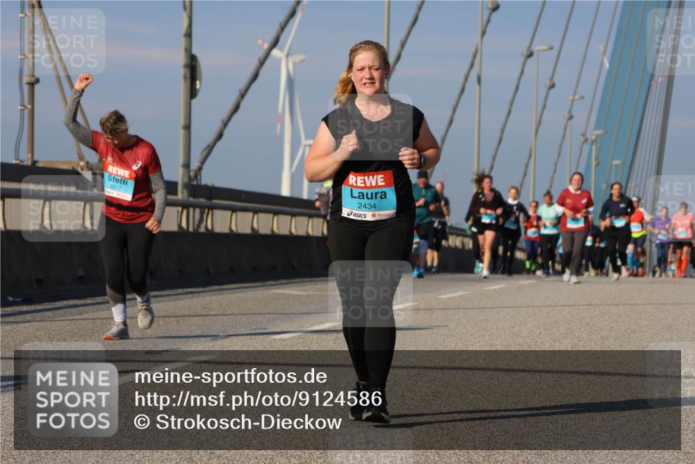 03.10.2025 - Köhlbrandbrückenlauf Strokosch-Dieckow http://msf.ph/oto/9124586 03.10.2025 10:05:27 Position 2 3377, 2434 meine-sportfotos.de