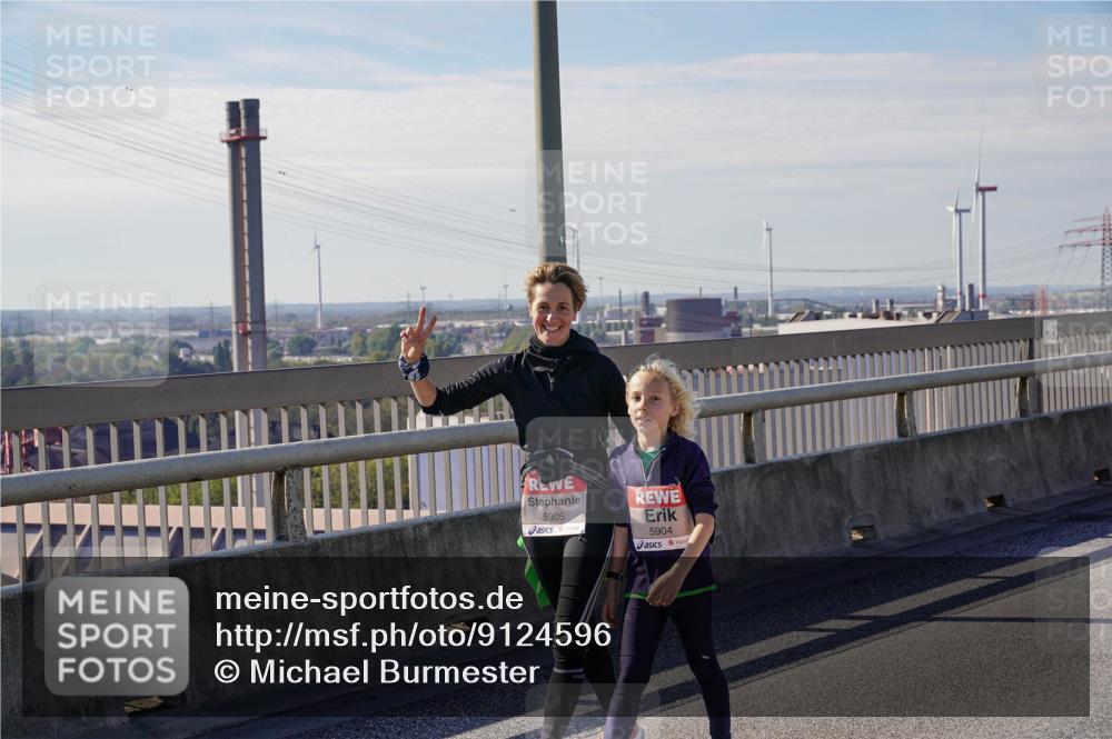 03.10.2025 - Köhlbrandbrückenlauf Michael Burmester http://msf.ph/oto/9124596 03.10.2025 13:07:48 Position 2 5905, 5904 meine-sportfotos.de