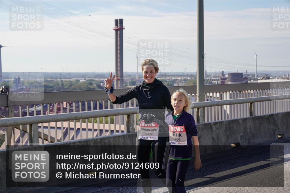 03.10.2025 - Köhlbrandbrückenlauf Michael Burmester http://msf.ph/oto/9124609 03.10.2025 13:07:49 Position 2 5905, 5904 meine-sportfotos.de