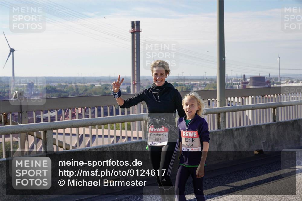 03.10.2025 - Köhlbrandbrückenlauf Michael Burmester http://msf.ph/oto/9124617 03.10.2025 13:07:49 Position 2 5905, 5904 meine-sportfotos.de