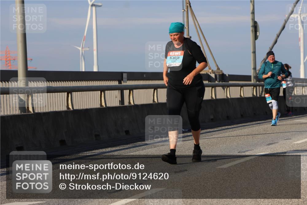 03.10.2025 - Köhlbrandbrückenlauf Strokosch-Dieckow http://msf.ph/oto/9124620 03.10.2025 10:05:35 Position 2 2288 meine-sportfotos.de
