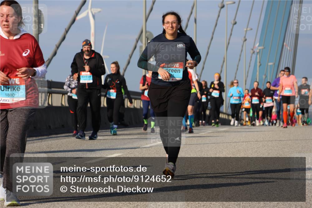 03.10.2025 - Köhlbrandbrückenlauf Strokosch-Dieckow http://msf.ph/oto/9124652 03.10.2025 10:05:42 Position 2 1880 meine-sportfotos.de