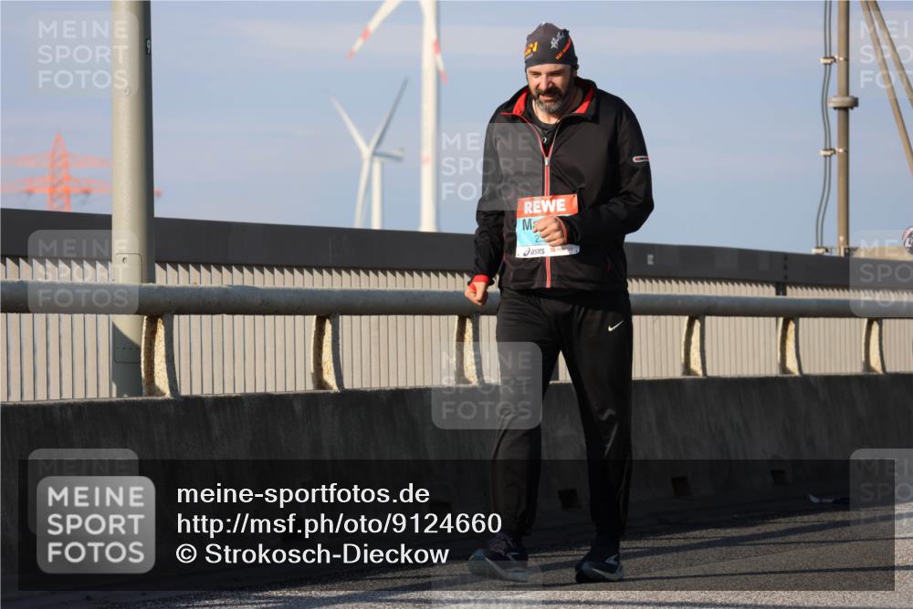 03.10.2025 - Köhlbrandbrückenlauf Strokosch-Dieckow http://msf.ph/oto/9124660 03.10.2025 10:05:49 Position 2 25 meine-sportfotos.de