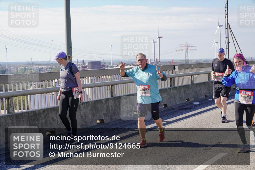 03.10.2025 - Köhlbrandbrückenlauf Michael Burmester http://msf.ph/oto/9124665 03.10.2025 13:07:54 Position 2 6528, 5184 meine-sportfotos.de