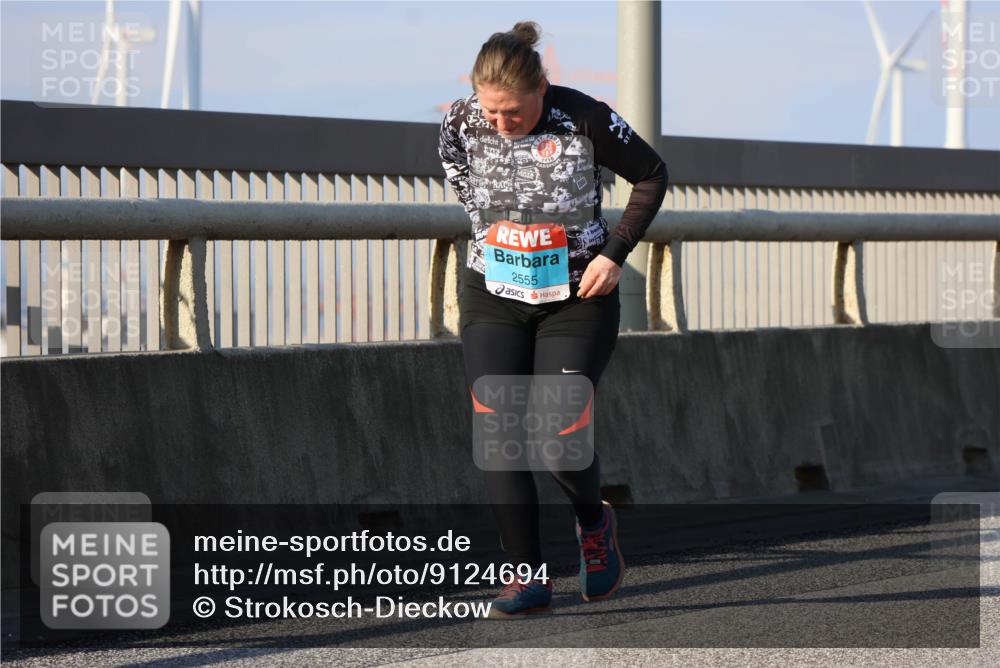 03.10.2025 - Köhlbrandbrückenlauf Strokosch-Dieckow http://msf.ph/oto/9124694 03.10.2025 10:05:56 Position 2 2555 meine-sportfotos.de