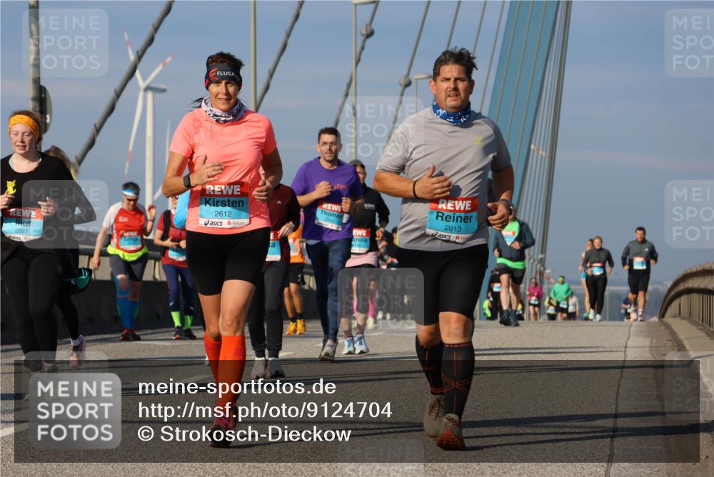 03.10.2025 - Köhlbrandbrückenlauf Strokosch-Dieckow http://msf.ph/oto/9124704 03.10.2025 10:05:58 Position 2 2887, 830, 2612, 2613 meine-sportfotos.de