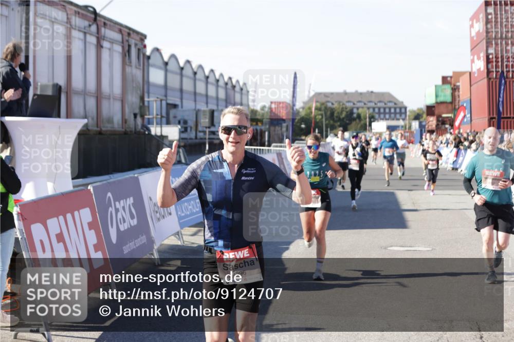 03.10.2025 - Köhlbrandbrückenlauf Jannik Wohlers http://msf.ph/oto/9124707 03.10.2025 13:06:31 Ziel 4015, 4026, 4122, 4124, 4151, 4312, 4396, 4550, 4658, 4659, 5563, 5641, 5970, 6193, 6256 meine-sportfotos.de